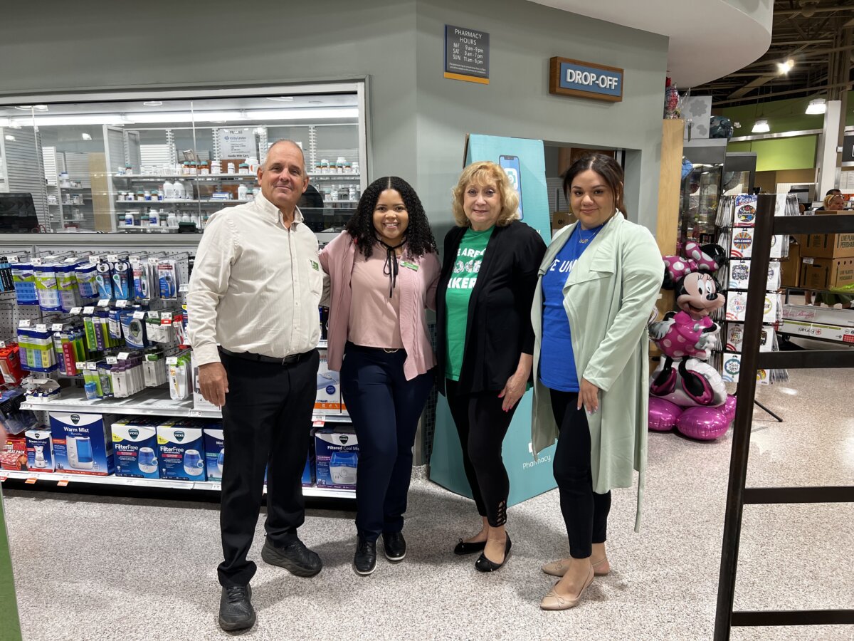 Publix Appreciation Week Group Photo